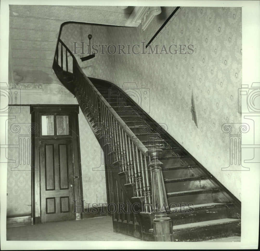 1965 Press Photo Stairway Inside Martin Horst Home in Mobile, Alabama- Historic Images