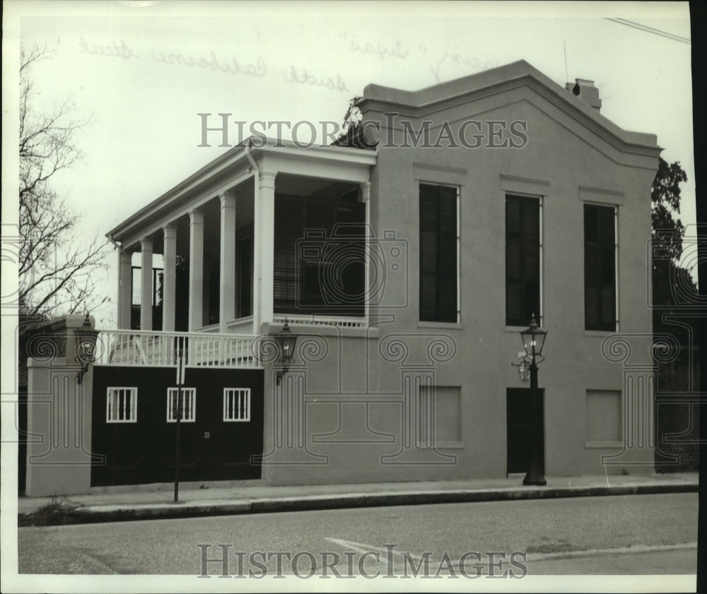 1966 Press Photo Exterior of Waring "Texas" home, 110 South Claiborne St, Mobile- Historic Images