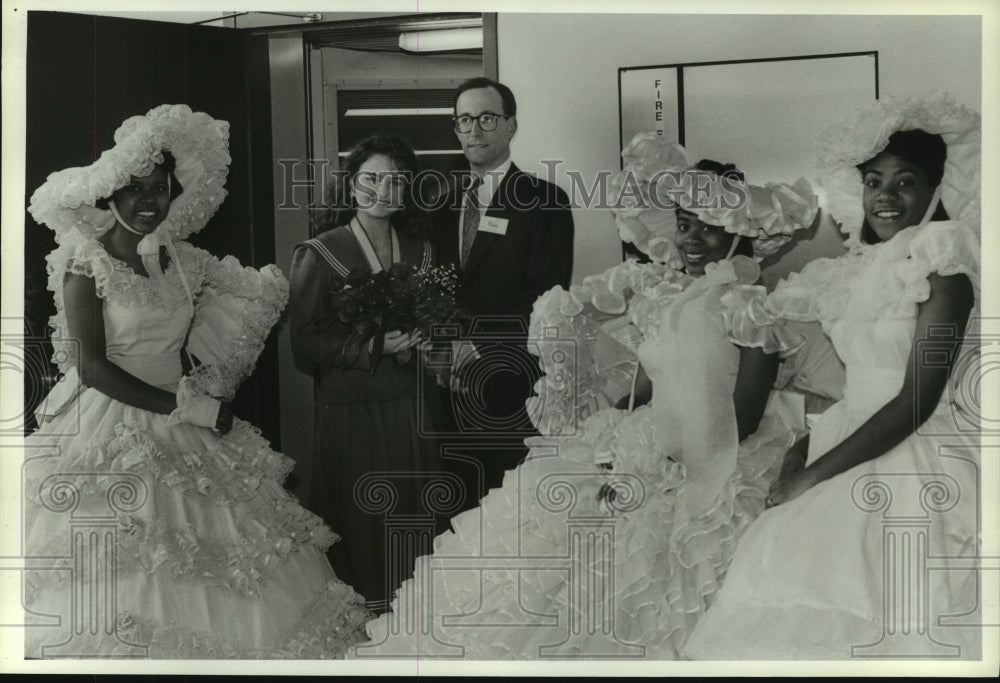 1990 Press Photo Kristin Huxhold, 1989 America&#39;s Junior Miss, with Vic Lott Jr.- Historic Images