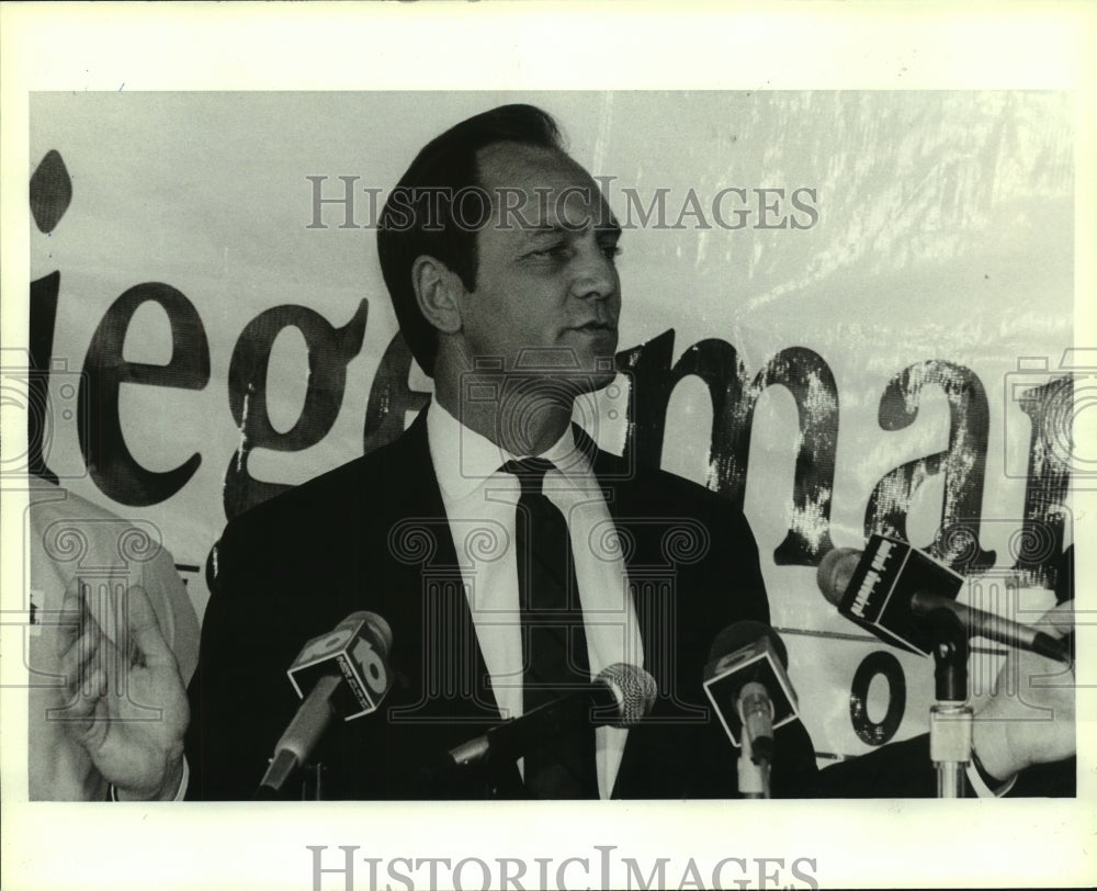 1990 Press Photo Don Siegelman at campaign event in Alabama - Historic Images