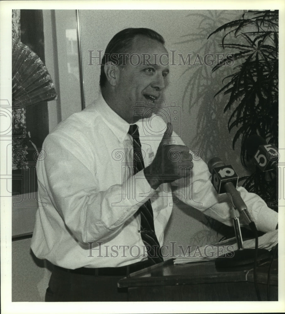 1990 Press Photo Candidate Bill Cabaniss for U.S. Senator from Alabama Campaigns- Historic Images