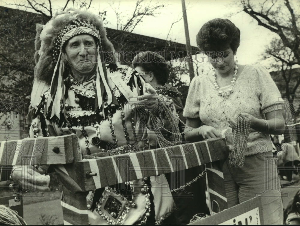 1985 Press Photo Red Foster dressed as Chief Slac, Alabama- Historic Images