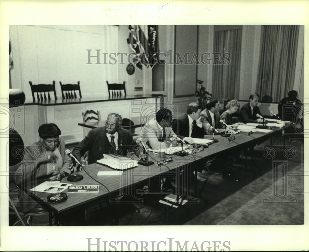 1985 Press Photo Mobile City Council membersÂ meeting, Alabama- Historic Images