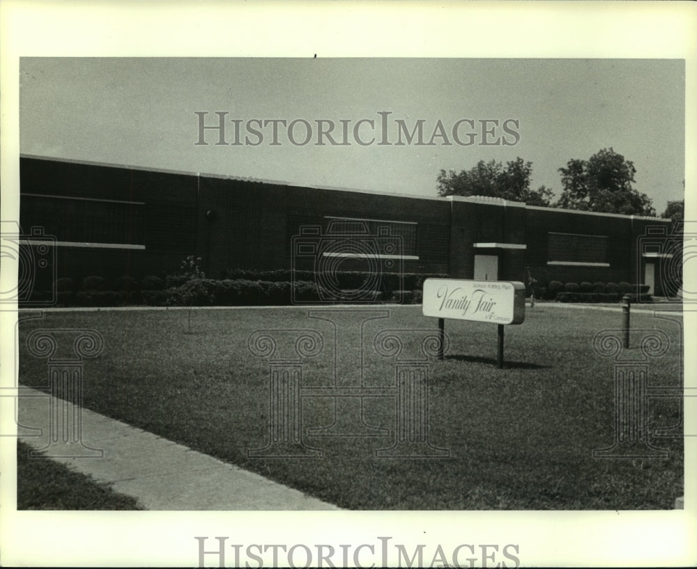 1984 Press Photo Exterior of Vanity Fair Building, Alabama- Historic Images