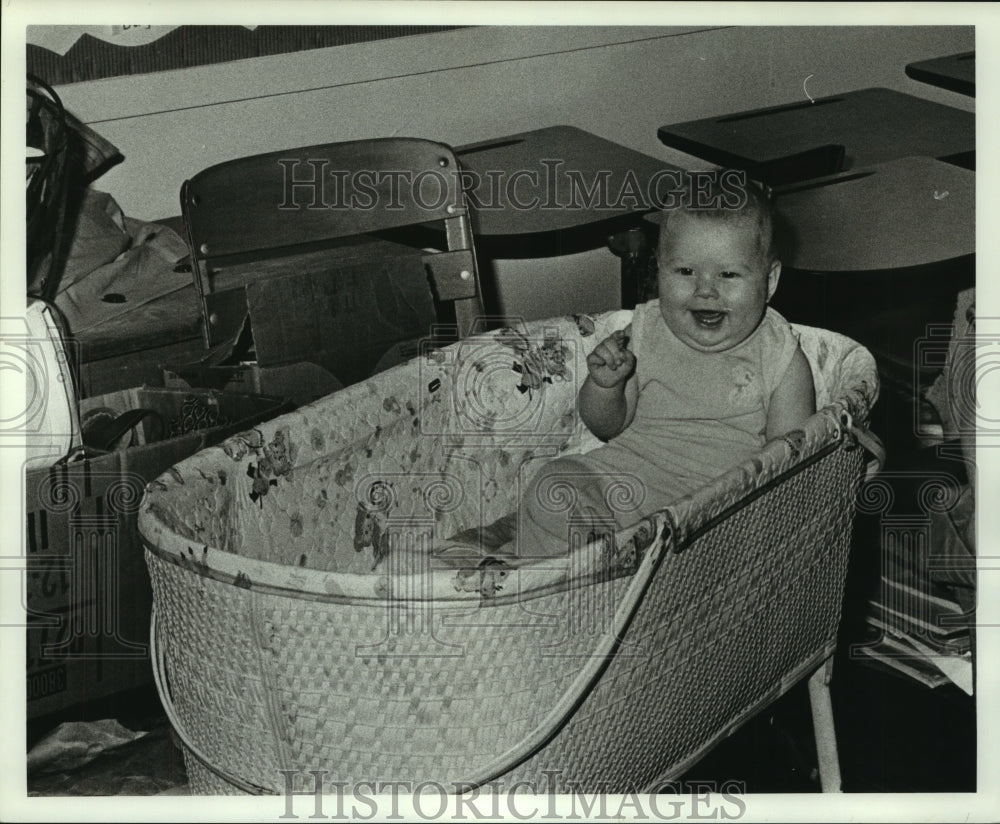 1975 Press Photo Residents in Foley Shelter During Hurricane Eloise, Alabama- Historic Images