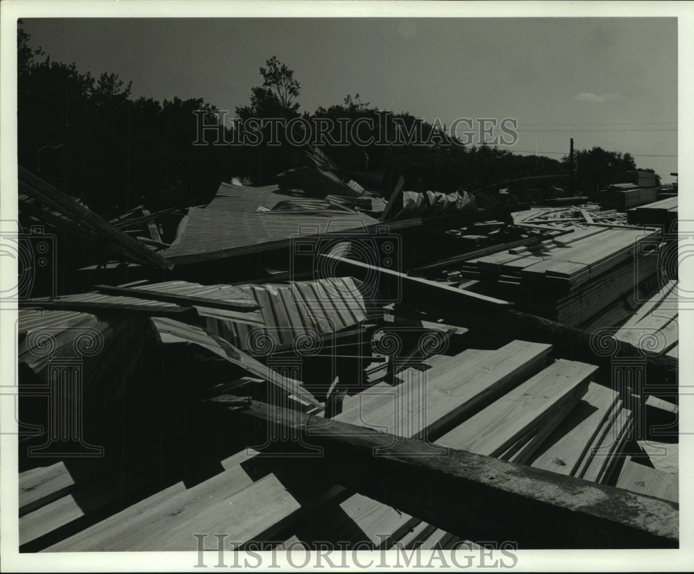 1975 Press Photo Damage and Debris from Hurricane Eloise, Destin, Florida- Historic Images