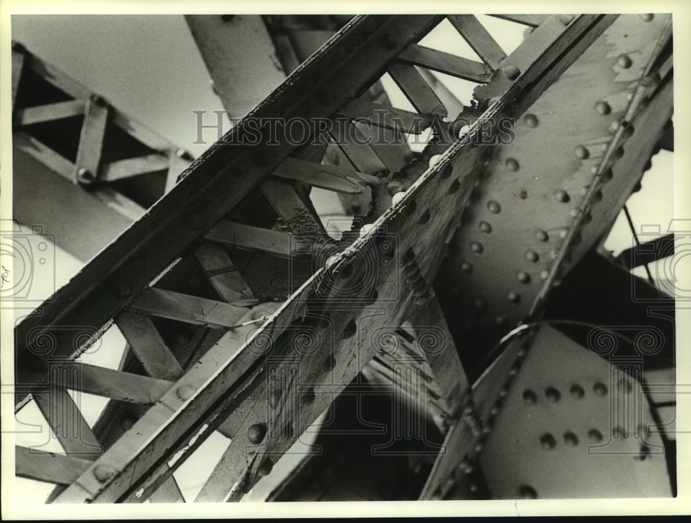 1984 Press Photo Corrosion on Cochrane Bridge, Alabama- Historic Images