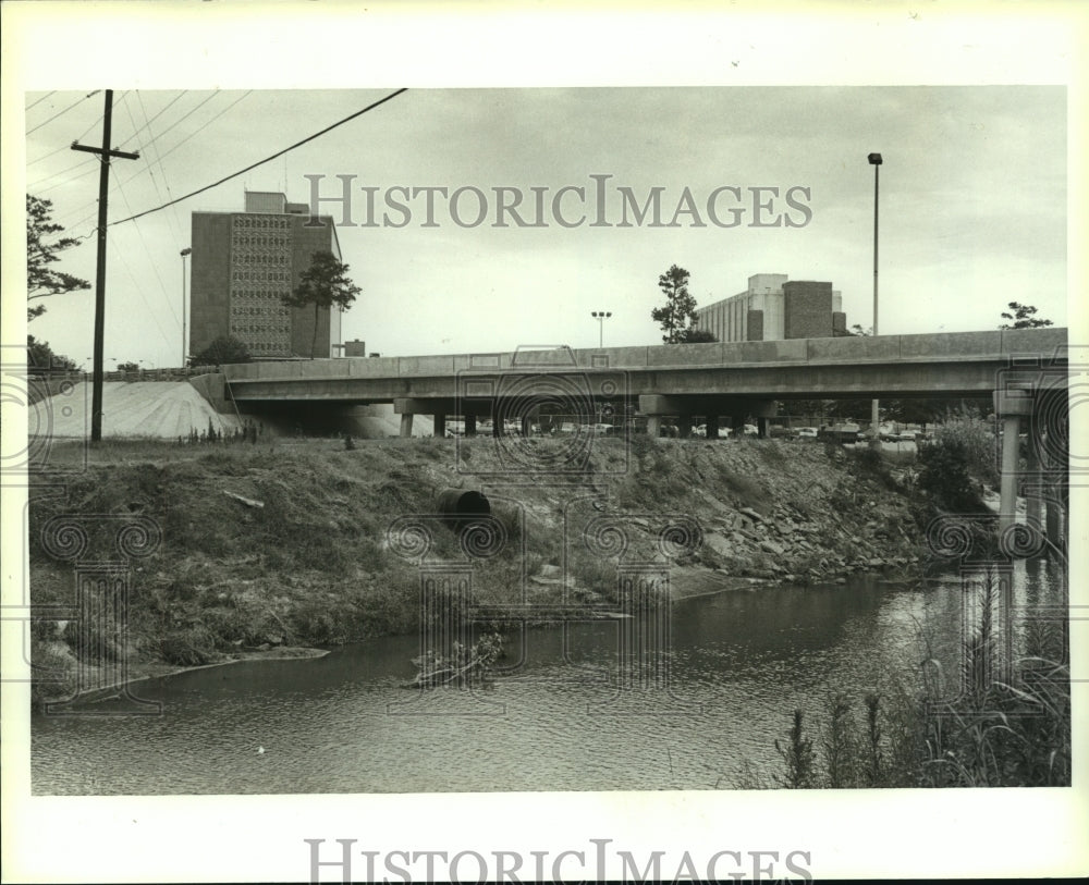 1991 Press Photo Side View of Fillingim Bridge Over Three Mile Creek, Alabama- Historic Images