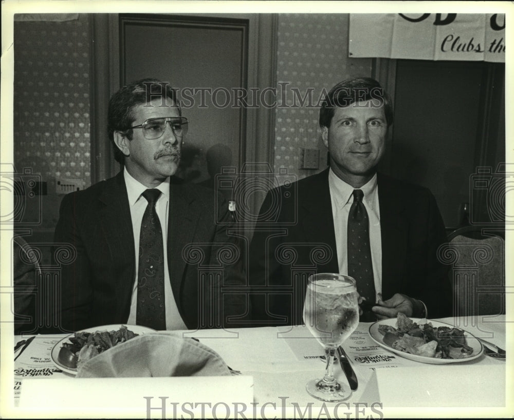 1988 Press Photo Mike Don and Bill Curry at Dinner Event, Alabama- Historic Images