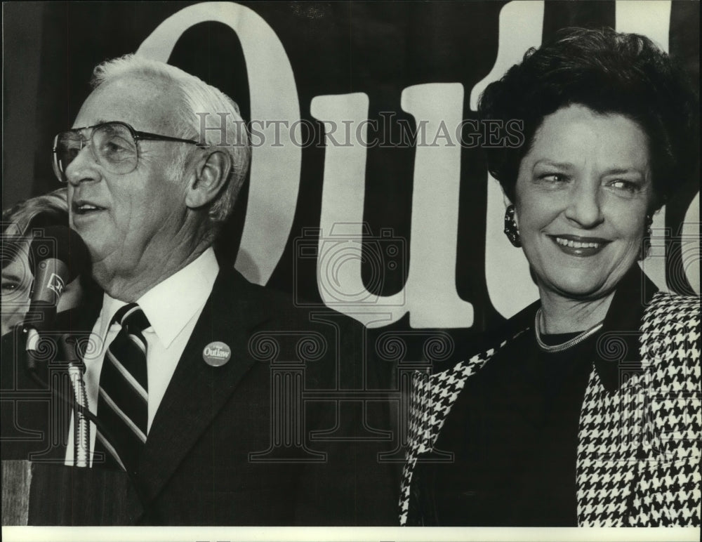 1985 Press Photo Arthur and Dot Outlaw Campaign, Alabama- Historic Images