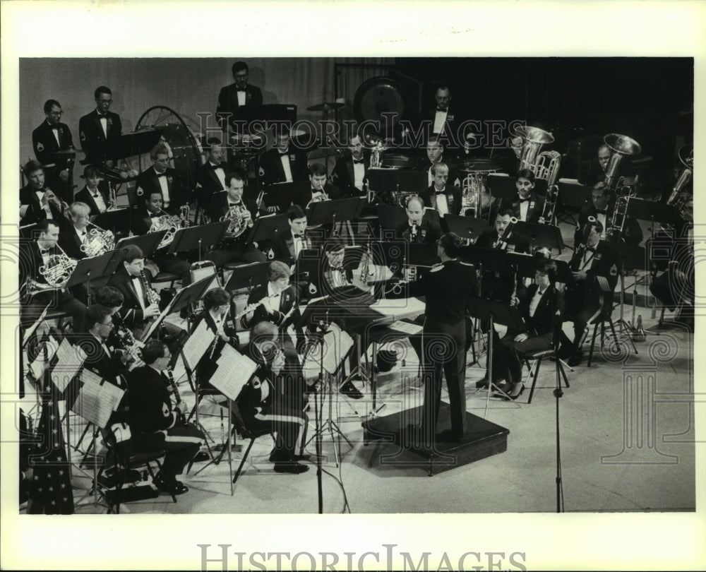 1988 Press Photo U.S. Army Band Performs at the Saenger Theatre in Mobile- Historic Images