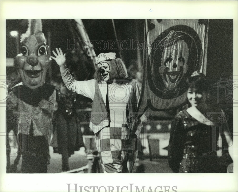 1990 Press Photo Circus Clowns in Alabama - amra04721- Historic Images