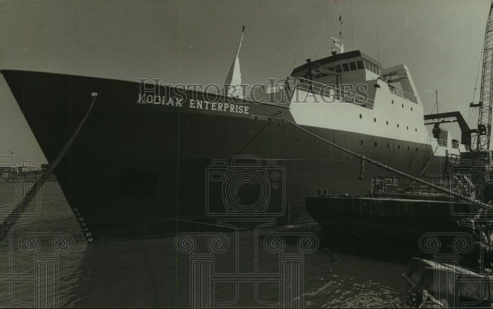 1985 Press Photo Kodiak Enterprise ship at port, Alabama- Historic Images