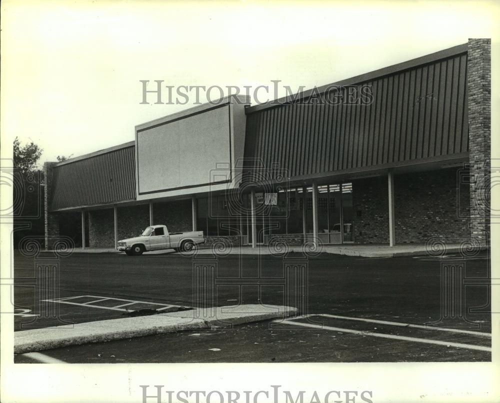 1988 Press Photo Highway 90 Bingo Parlor building exterior, Mobile, Alabama- Historic Images