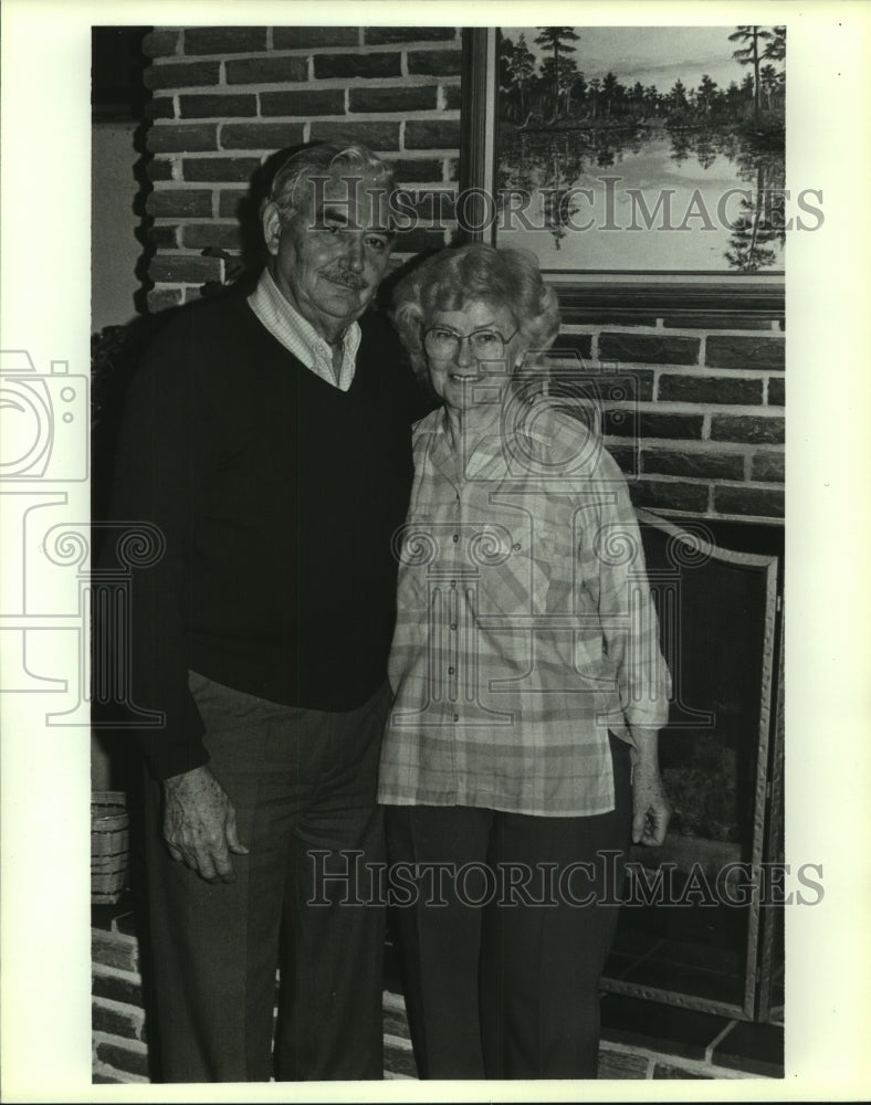 1986 Press Photo Mr. and Mrs. Gillian Senior, Alabama- Historic Images