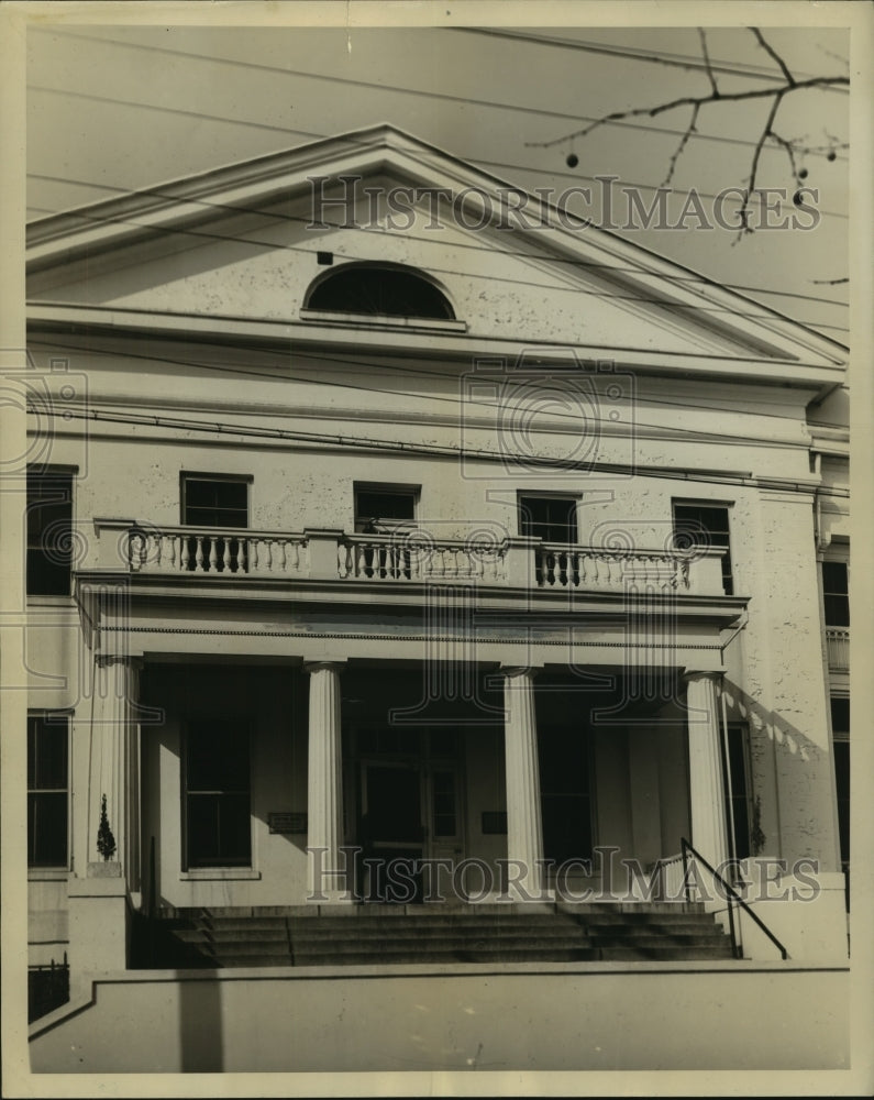 1973 Press Photo Exterior view of the Marine Hospital, Alabama- Historic Images