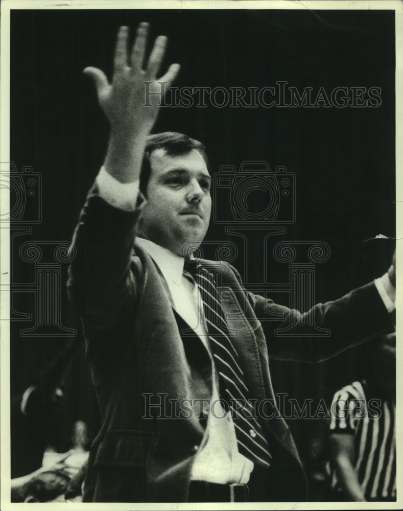 Press Photo Cliff Ellis at a sports event, Alabama- Historic Images