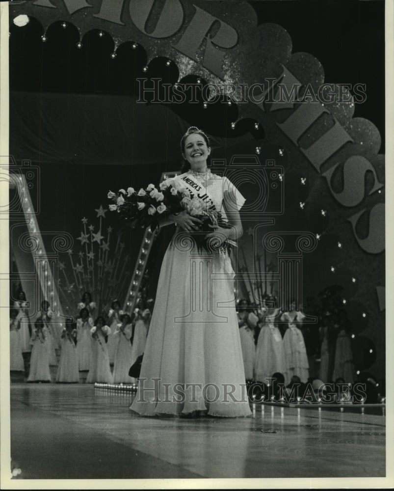 1978 Press Photo Americaâ€™s Junior Miss Kim Crosby crowned in Alabama - Historic Images