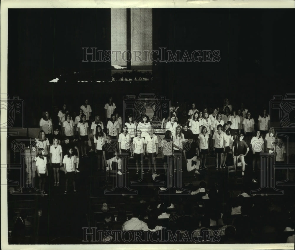 1969 Press Photo College Hill Baptist Church Chapel Choir performing, Alabama