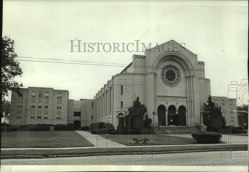 1966 Press Photo Dauphin Way Baptist Church exterior, Dauphin Street, Mobile