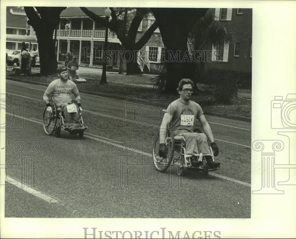 1982 Press Photo Wheelchair racers at Azalea Trail race in Alabama - Historic Images