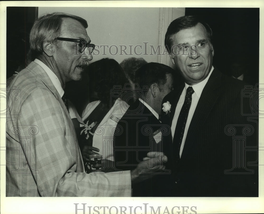 1982 Press Photo H.L. Callahan and Unnamed Man at Event, Alabama- Historic Images