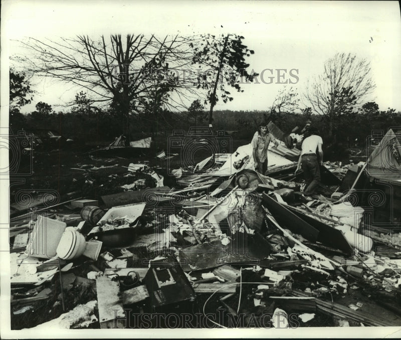 Load image into Gallery viewer, Press Photo Storm destruction at Old Pascagoula Road trailer park in Alabama
