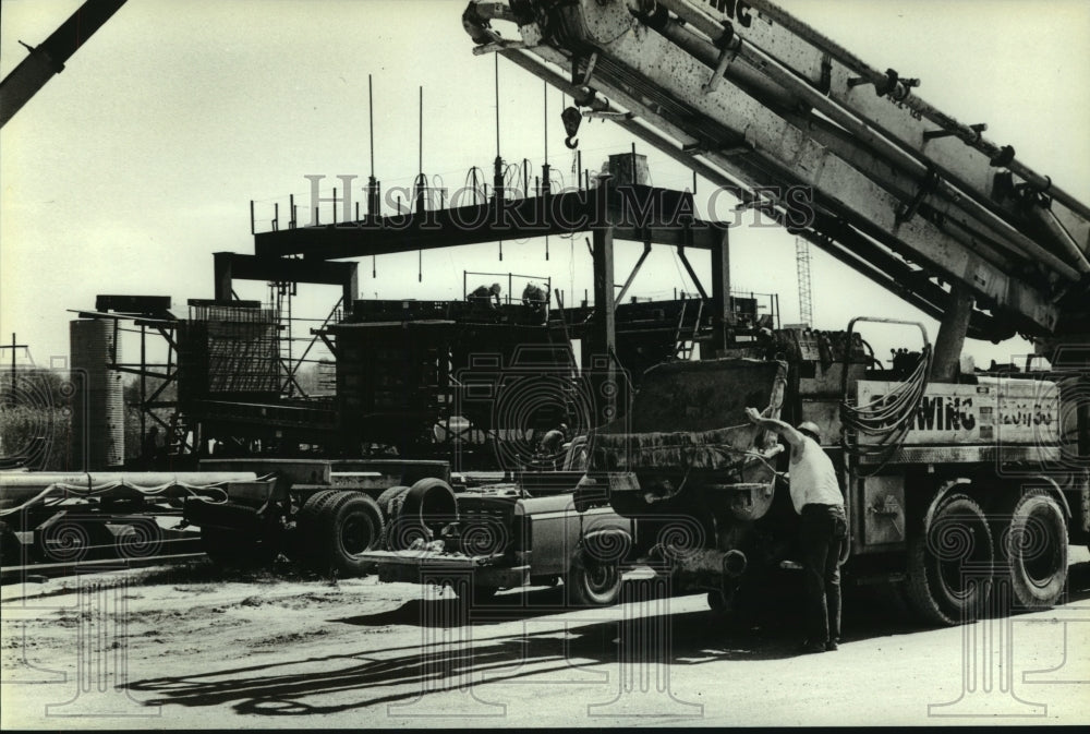 1988 Press Photo Cochran Bridge construction site, Alabama- Historic Images