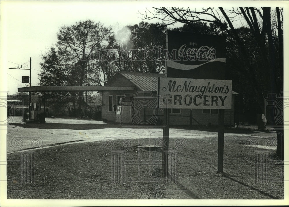 1986 Press Photo Exterior of McNaughton&#39;s Grocery at Dixonville, Alabama- Historic Images