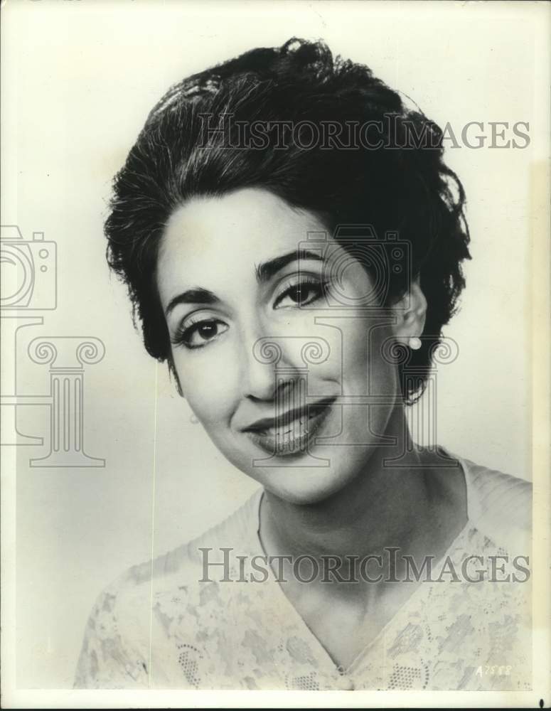 1986 Press Photo Linda Zoghby, soprano singer - amra08685- Historic Images