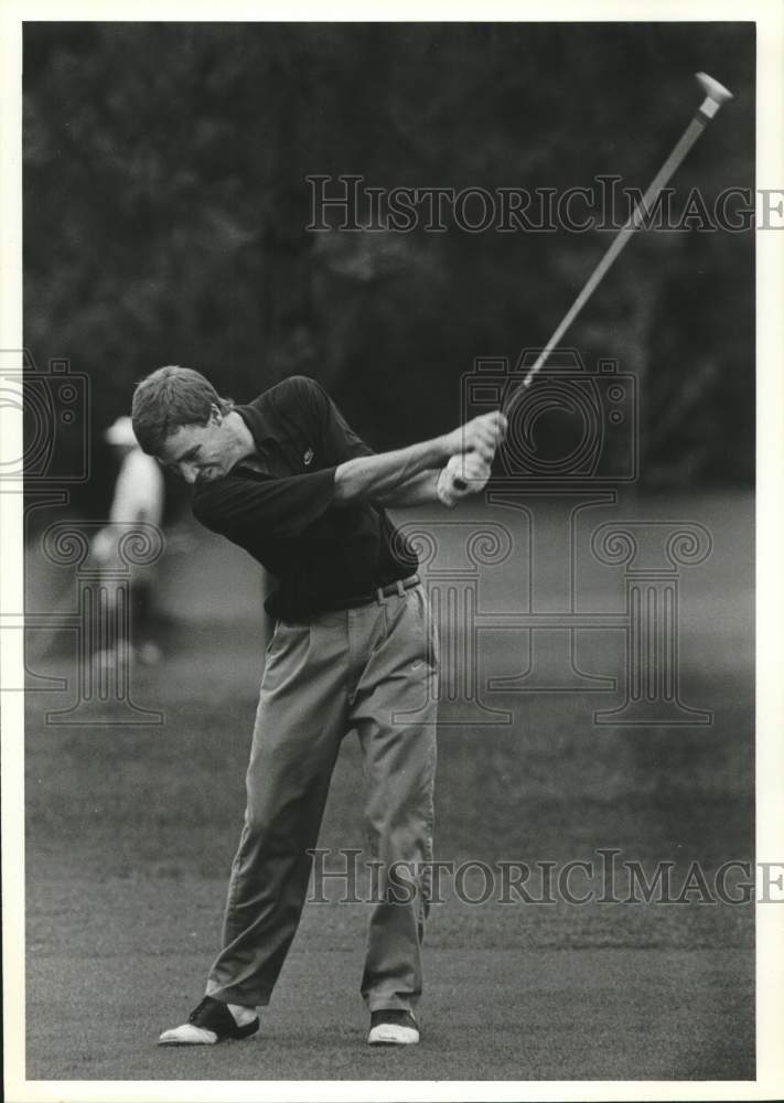 1991 Press Photo A man playing golf, Alabama- Historic Images