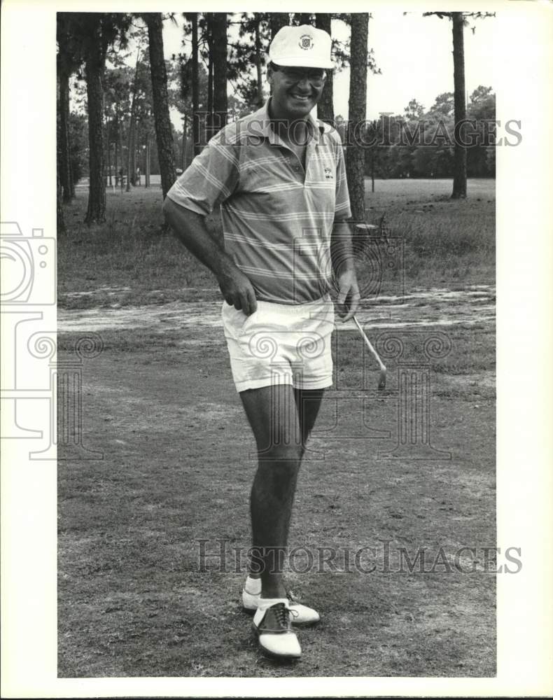 1987 Press Photo Golfer Jim Hurt on Alabama course- Historic Images