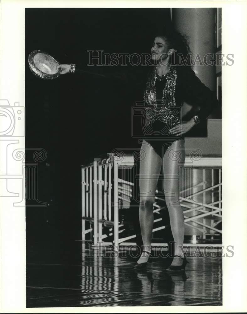 1990 Press Photo A dancer at the AYWY Contest, Alabama - amra08972- Historic Images