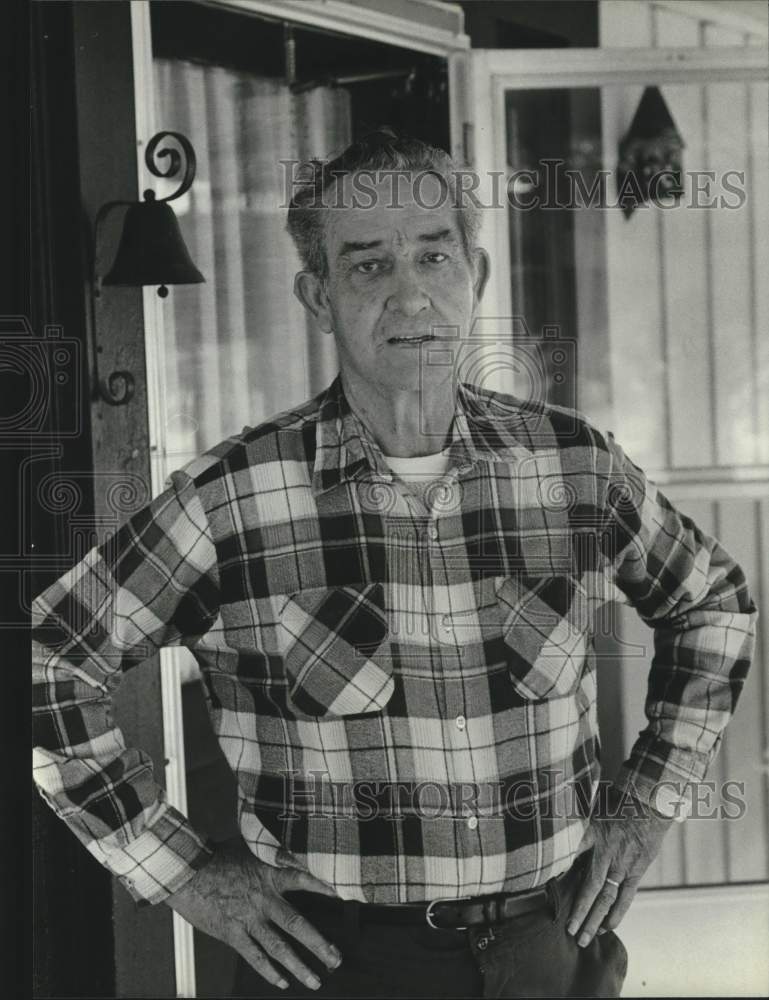 1986 Press Photo Resident of Sims Chapel, Alabama- Historic Images