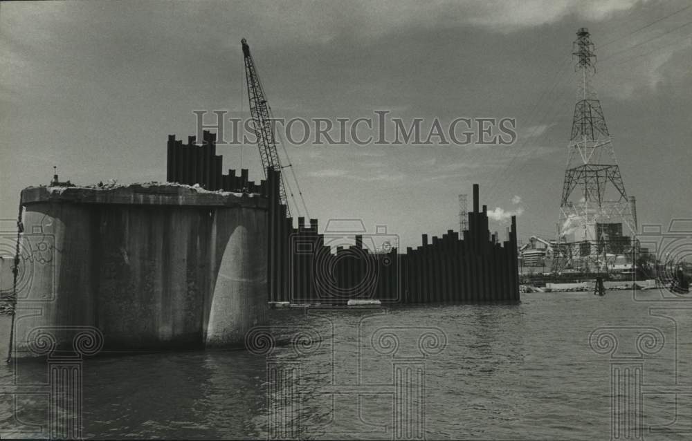 1986 Press Photo Cochrane Bridge pilings being constructed, Alabama- Historic Images