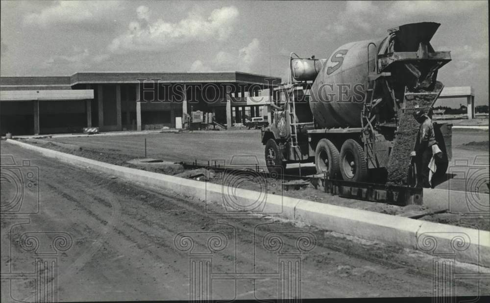 1986 Press Photo Airport Construction Site, Alabama- Historic Images