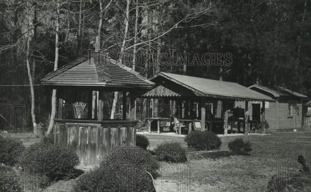 1987 Press Photo Well Pavillon Voting Booth, Chilton, Alabama- Historic Images