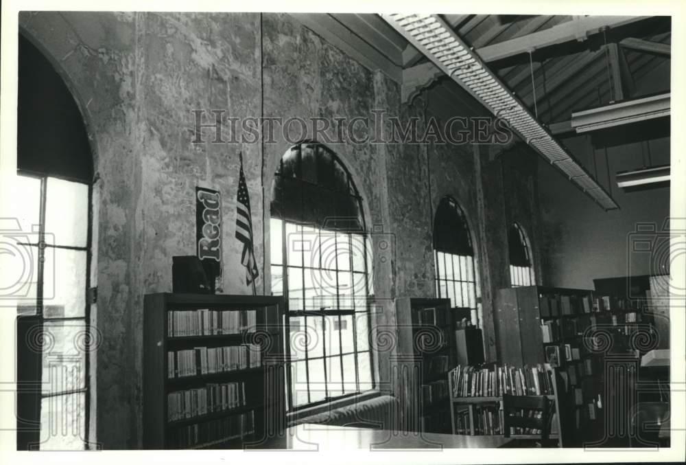 1987 Press Photo Interior view of Murphy High School, Alabama- Historic Images