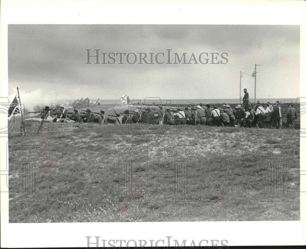 1988 Press Photo Civil War battle reenactment at Fort Morgan, Alabama- Historic Images