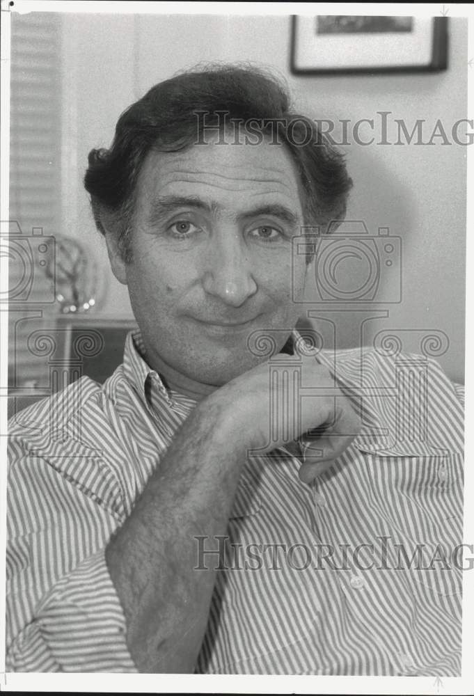 1988 Press Photo Judd Hirsch, Actor in &quot;Dear John&quot; Show on NBC - ata05560- Historic Images