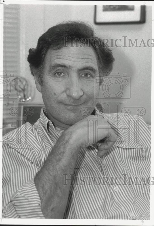 1988 Press Photo Judd Hirsch, Actor in "Dear John" Show on NBC - ata05560- Historic Images