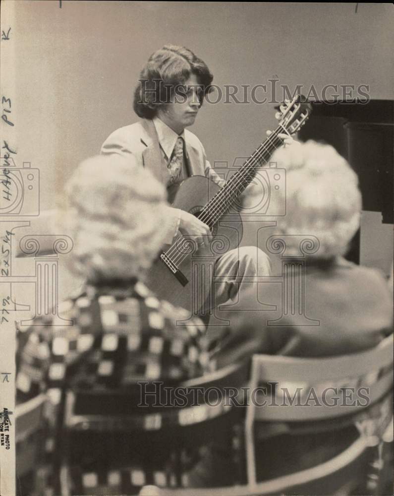 1978 Press Photo Dave Harvey, Musician performs - ctaa01631- Historic Images