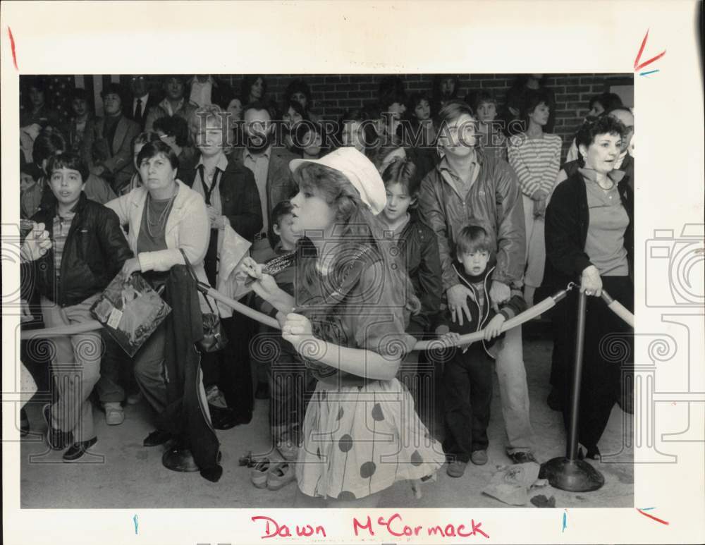 1984 Press Photo Dawn McCormack dances at Easter Seal Rehab Center in Stamford- Historic Images