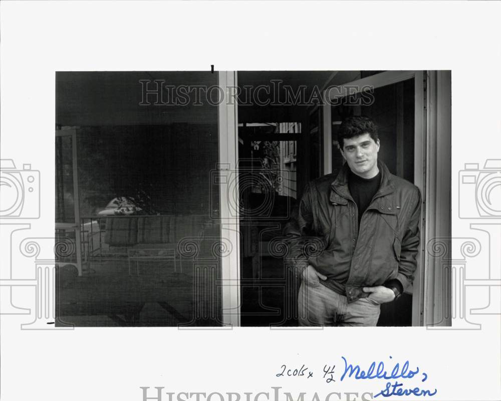 1992 Press Photo Steven Mellillo, Composer outside his Norwalk Home - ctaa04109- Historic Images