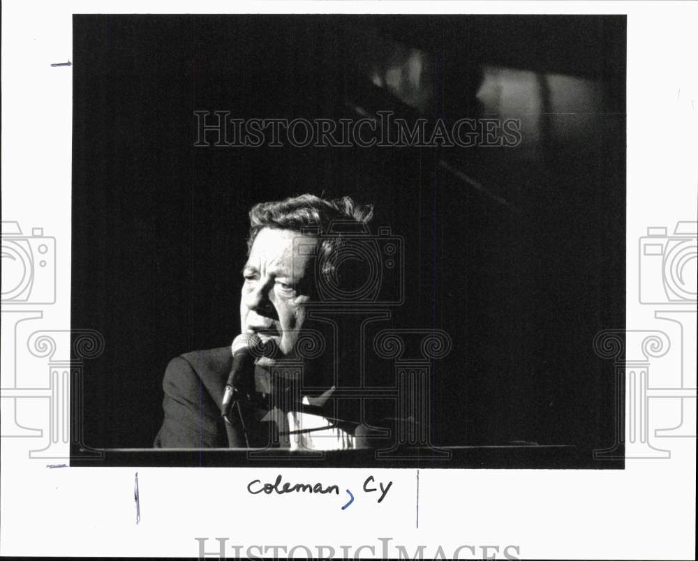 1992 Press Photo Cy Coleman performs at Stamford Center for the Arts Opening- Historic Images