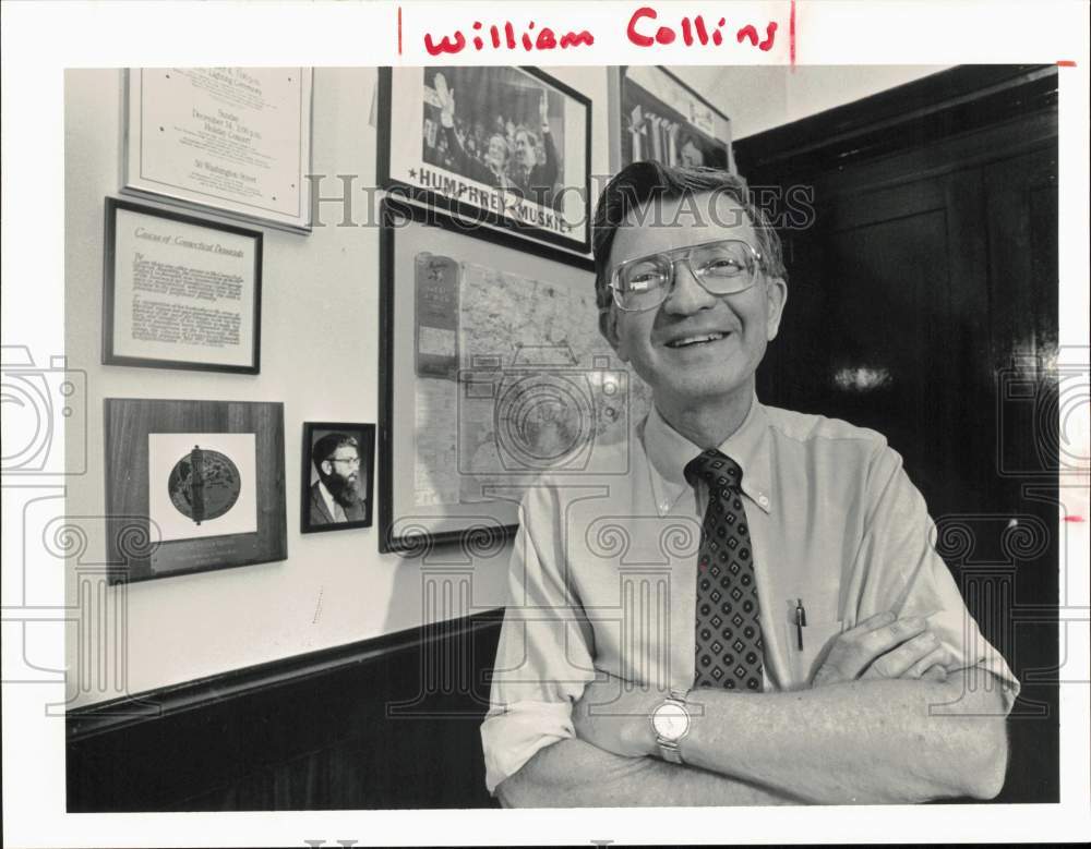 1986 Press Photo Norwalk Mayor William Collins in his City Hall Office- Historic Images