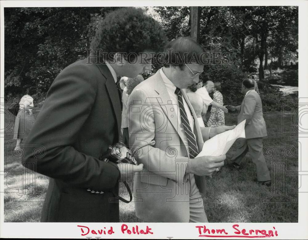 1984 Press Photo David Pollak and Mayor Thom Serrani at Housing Groundbreaking- Historic Images