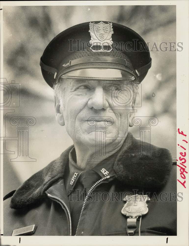 1988 Press Photo Stamford Police Officer Frank Loglisci - ctaa19458- Historic Images