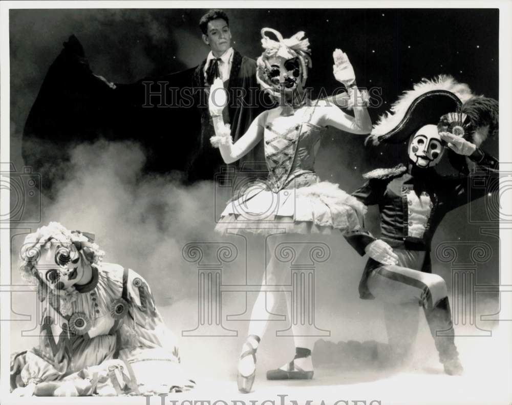 1989 Press Photo Drosselmeyer and the Dancing Dolls in "Nutcracker" Ballet- Historic Images