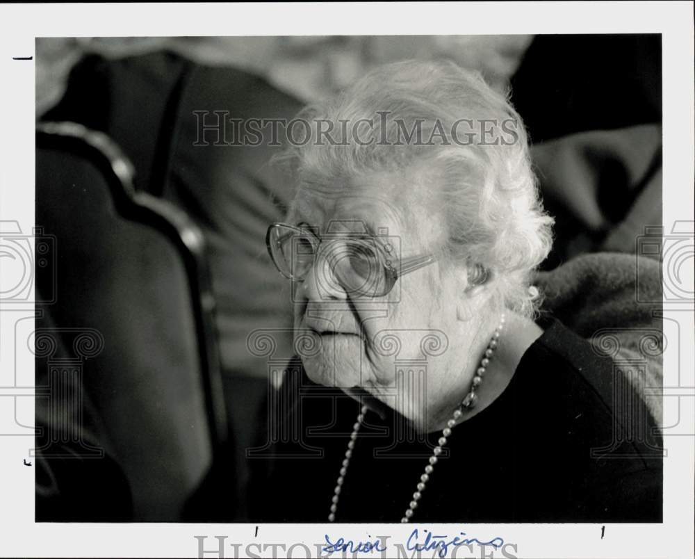 1992 Press Photo Senior Citizen Natalie Dorus at Giovanni's II in Darien- Historic Images